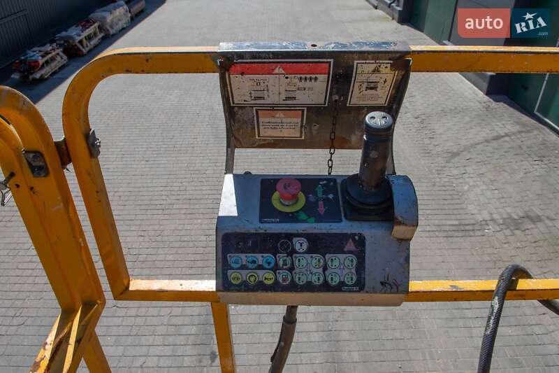 Ножничный подъемник Haulotte H 2008 в Житомире