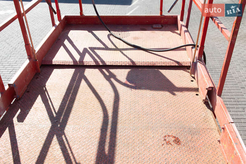 Ножничный подъемник Haulotte H 2006 в Житомире фото 6 Ножничный подъемник Haulotte H 2006 в Житомире