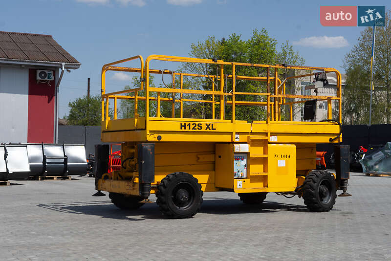 Ножничный подъемник Haulotte H 2007 в Житомире