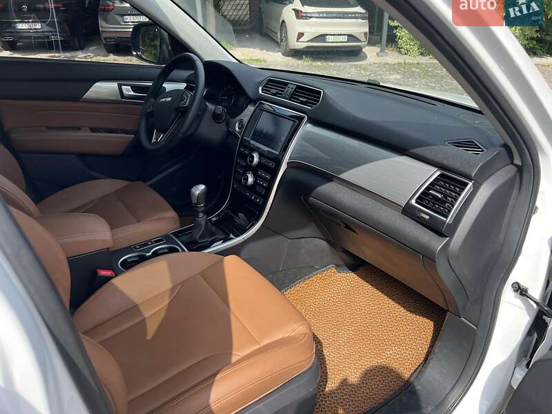 Внедорожник / Кроссовер Haval H2 2020 в Киеве