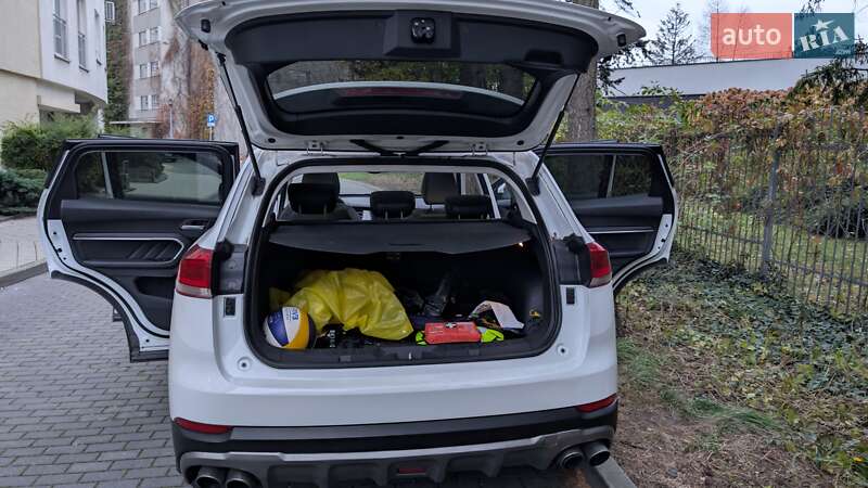 Позашляховик / Кросовер Haval H6 2018 в Вараші