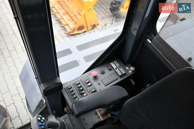 Автогрейдер HBM-nobas BG 240T 2018 в Киеве