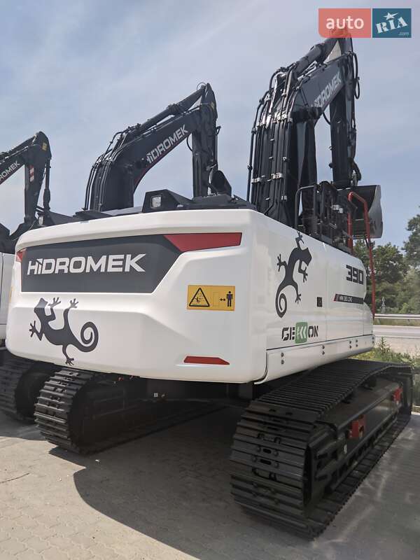 Гусеничный экскаватор Hidromek HMK 2025 в Ирпене