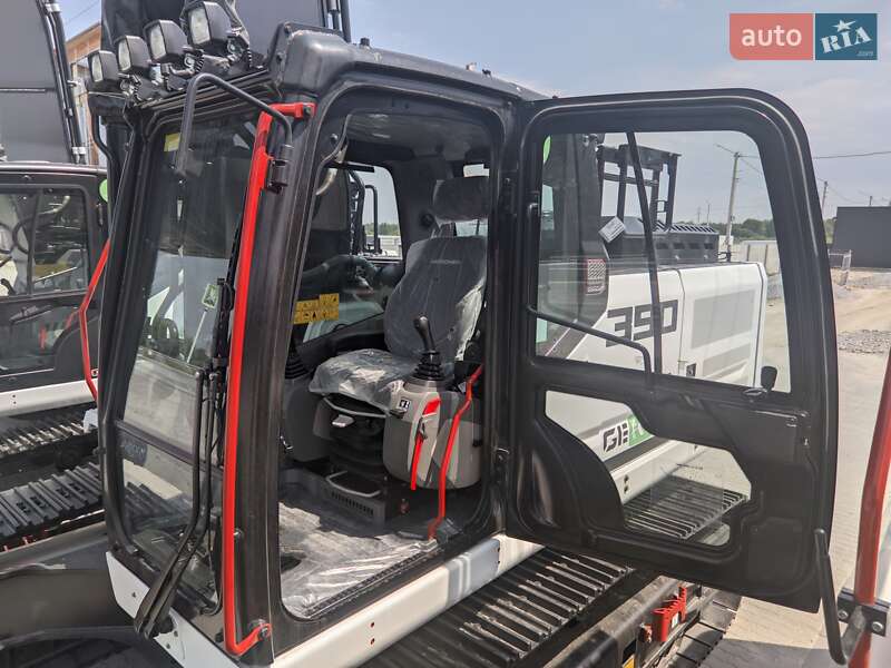 Гусеничный экскаватор Hidromek HMK 2025 в Ирпене