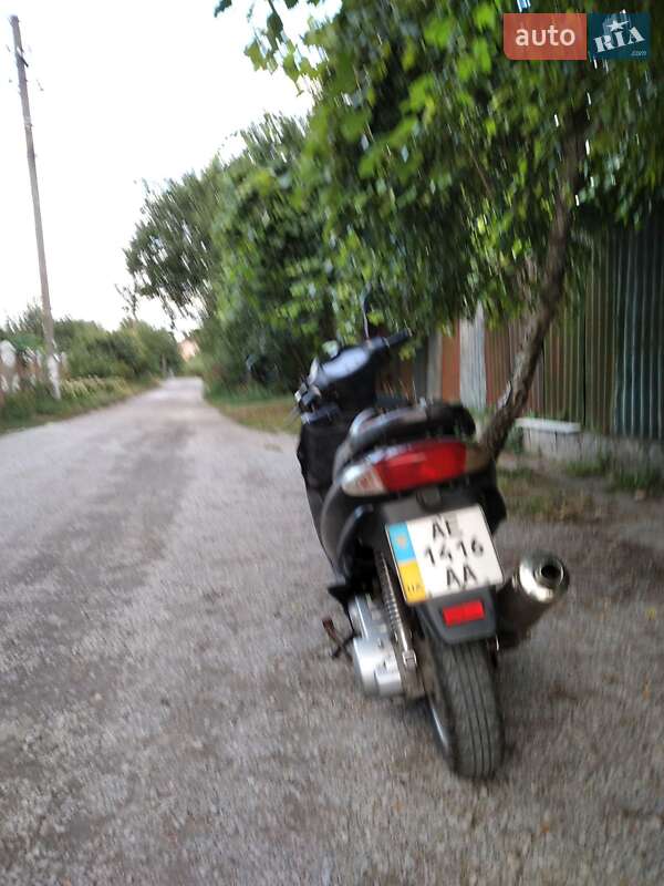 Скутер Hisun HS 2011 в Кам'янському