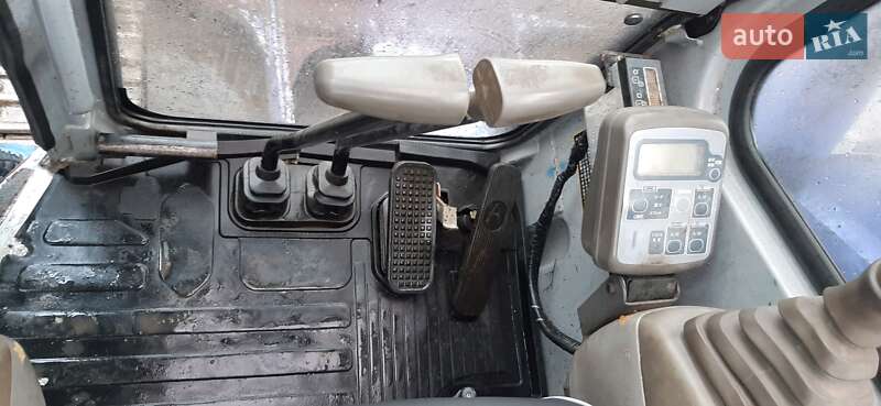 Міні-екскаватор Hitachi EX 2004 в Кам'янець-Подільському