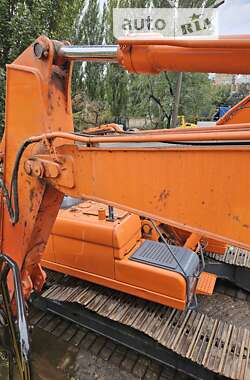 Гусеничный экскаватор Hitachi ZAXIS 2007 в 