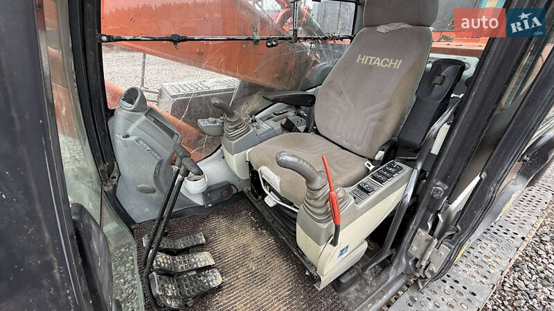 Гусеничный экскаватор Hitachi ZAXIS 2015 в Киеве