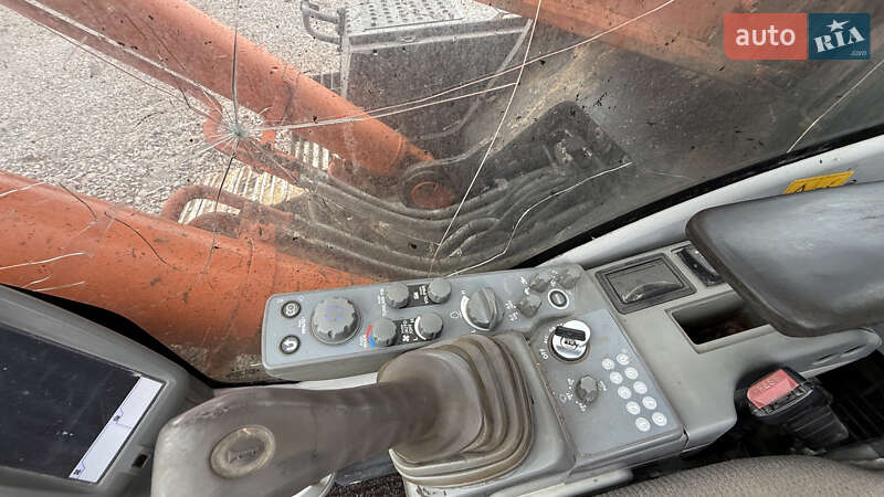 Гусеничный экскаватор Hitachi ZAXIS 2015 в Киеве