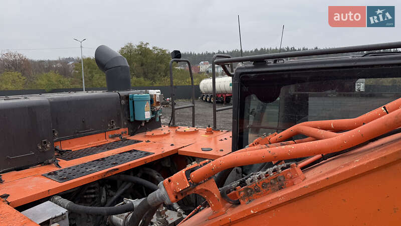 Гусеничный экскаватор Hitachi ZAXIS 2015 в Киеве