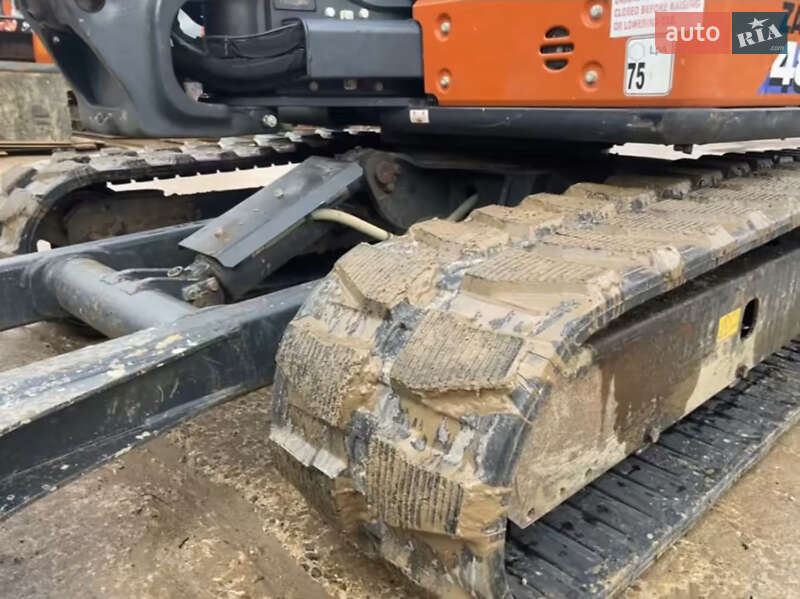 Миниэкскаватор Hitachi ZAXIS 2021 в Монастыриске