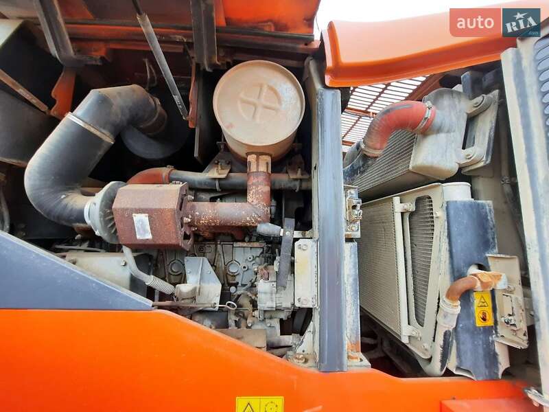 Фронтальный погрузчик Hitachi ZW 2006 в Луцке