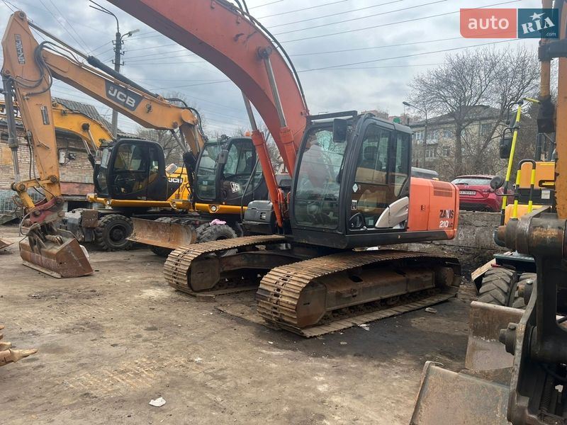 Hitachi ZX 210LC-5B 2013