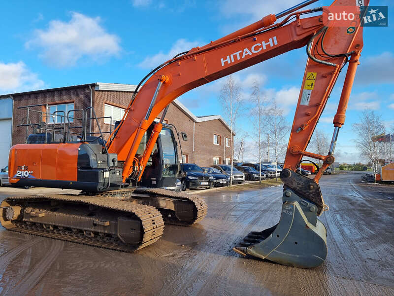 Гусеничный экскаватор Hitachi ZX 2018 в Одессе