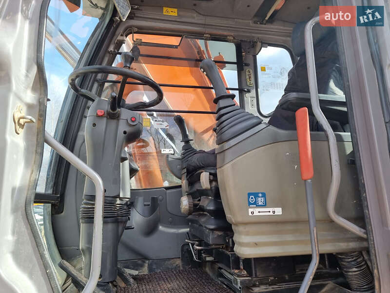 Колесный экскаватор Hitachi ZX 2005 в Одессе