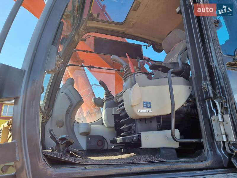 Гусеничный экскаватор Hitachi ZX 2015 в Одессе