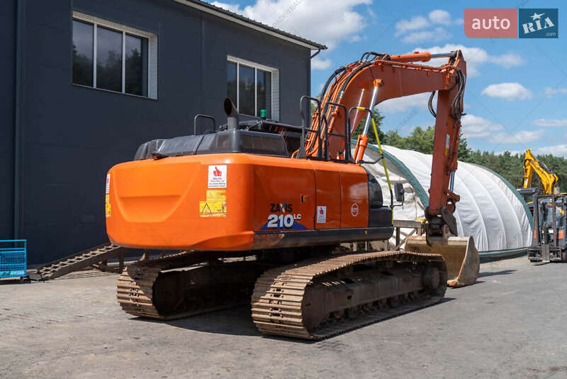 Гусеничный экскаватор Hitachi ZX 2021 в Житомире