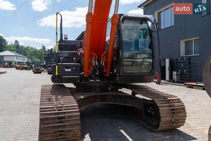 Гусеничный экскаватор Hitachi ZX 2021 в Житомире
