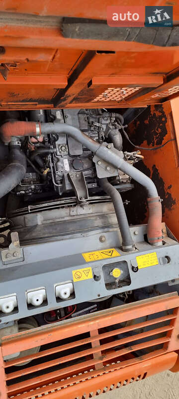 Гусеничный экскаватор Hitachi ZX 2010 в Одессе