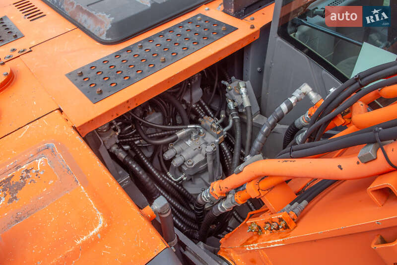 Гусеничный экскаватор Hitachi ZX 2008 в Житомире фото 6 Гусеничный экскаватор Hitachi ZX 2008 в Житомире