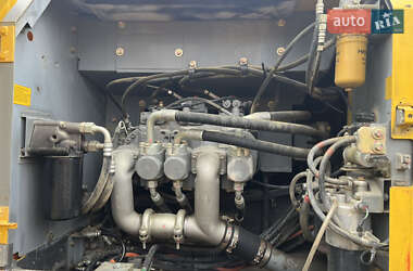 Гусеничный экскаватор Hitachi ZX 2013 в 