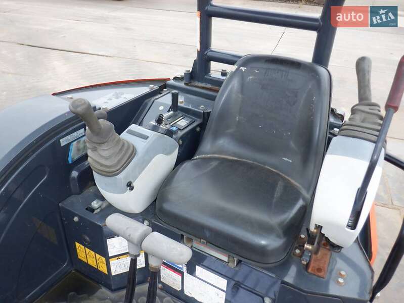 Гусеничный экскаватор Hitachi ZX 2016 в Одессе