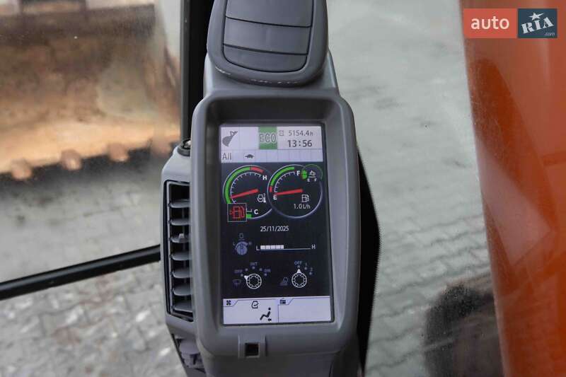 Гусеничный экскаватор Hitachi ZX 2021 в Житомире