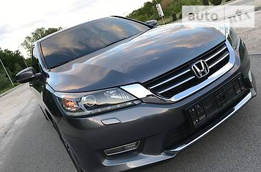 Седан Honda Accord 2013 в Днепре