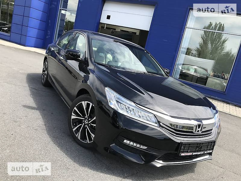 Седан Honda Accord 2017 в Днепре