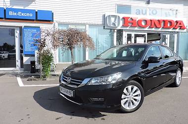 Седан Honda Accord 2013 в Ровно