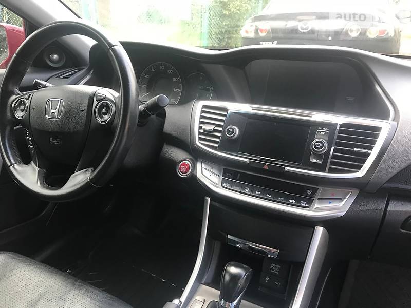 Седан Honda Accord 2012 в Івано-Франківську