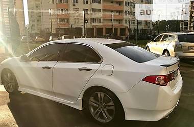 Седан Honda Accord 2012 в Києві