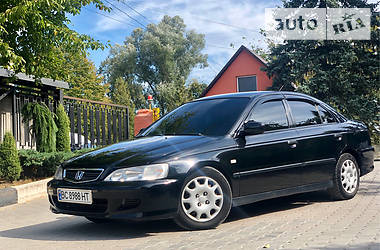 Седан Honda Accord 2001 в 
