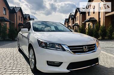 Седан Honda Accord 2013 в Киеве