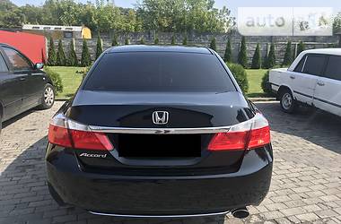 Седан Honda Accord 2014 в Львові