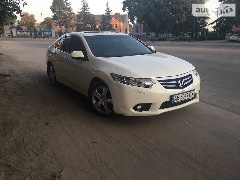 Седан Honda Accord 2011 в Виннице