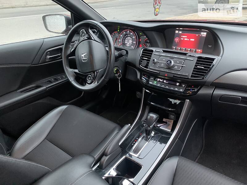 Седан Honda Accord 2016 в Києві