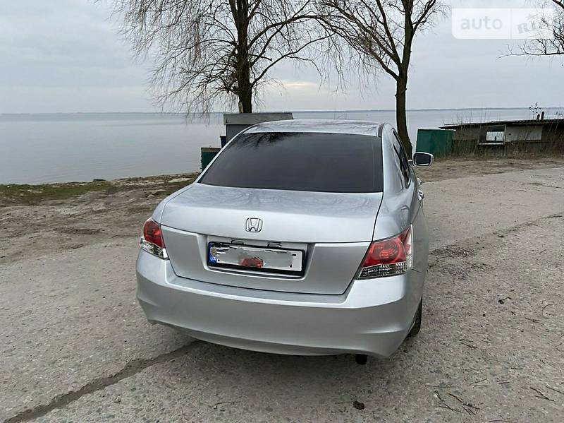 Седан Honda Accord 2009 в Києві