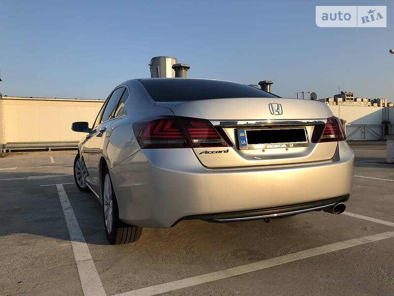 Седан Honda Accord 2013 в Києві