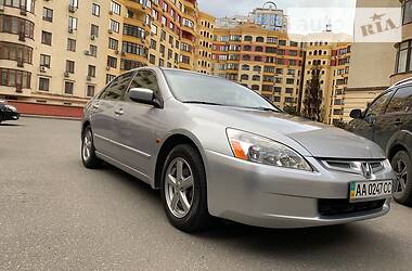 Седан Honda Accord 2003 в Киеве