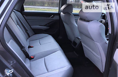 Седан Honda Accord 2018 в 