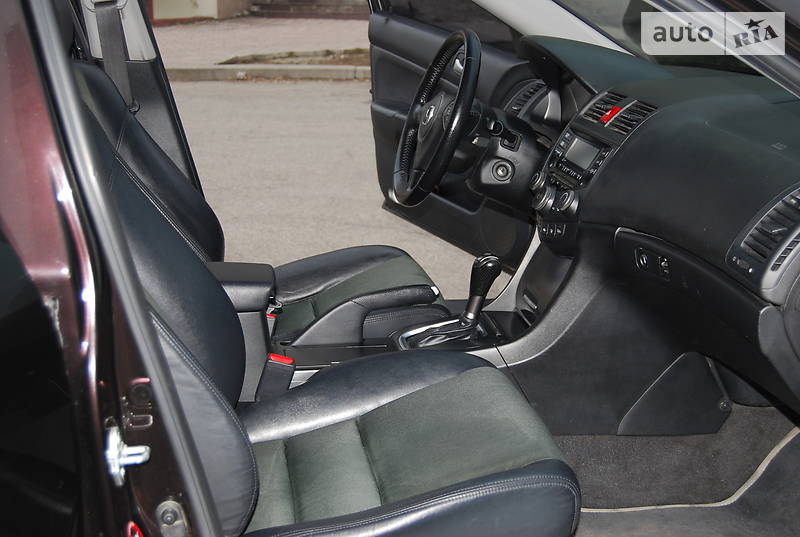 Седан Honda Accord 2006 в Запоріжжі