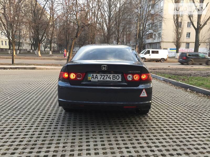 Седан Honda Accord 2006 в Киеве