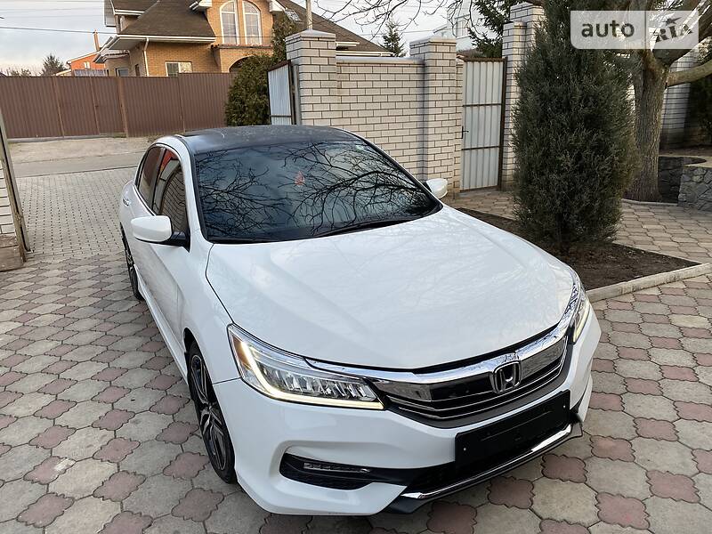 Седан Honda Accord 2017 в Днепре