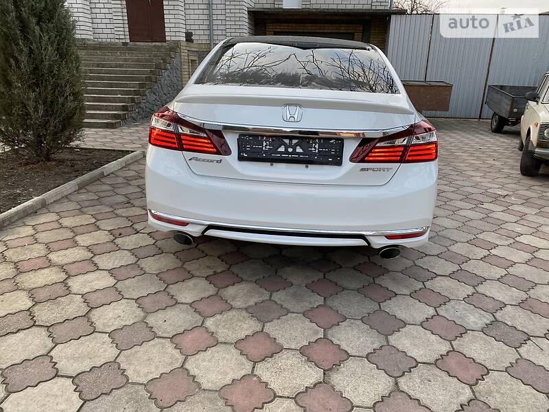 Седан Honda Accord 2017 в Днепре
