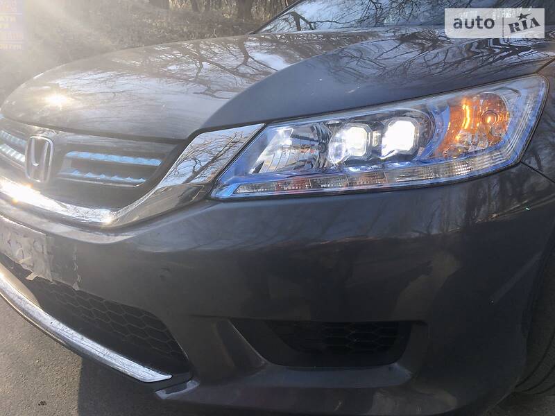 Седан Honda Accord 2015 в Тернополі