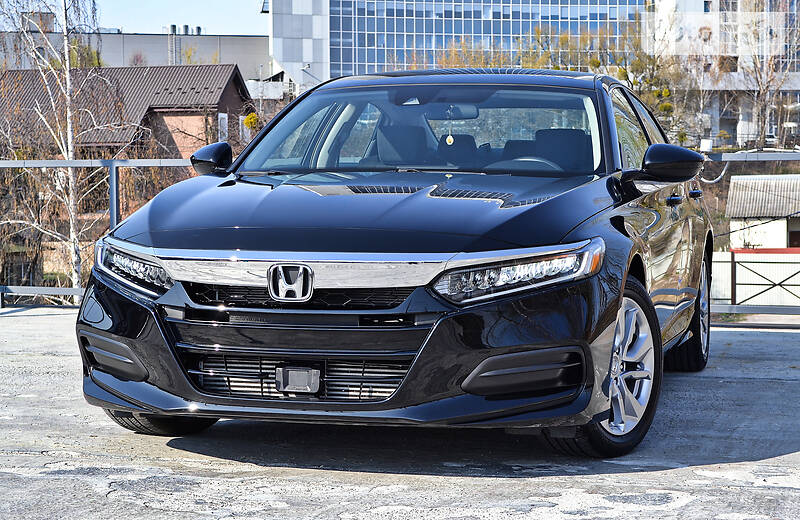 Седан Honda Accord 2018 в 