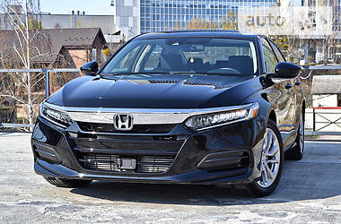 Седан Honda Accord 2018 в 