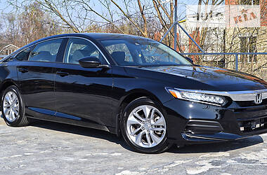 Седан Honda Accord 2018 в 