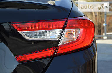 Седан Honda Accord 2018 в 